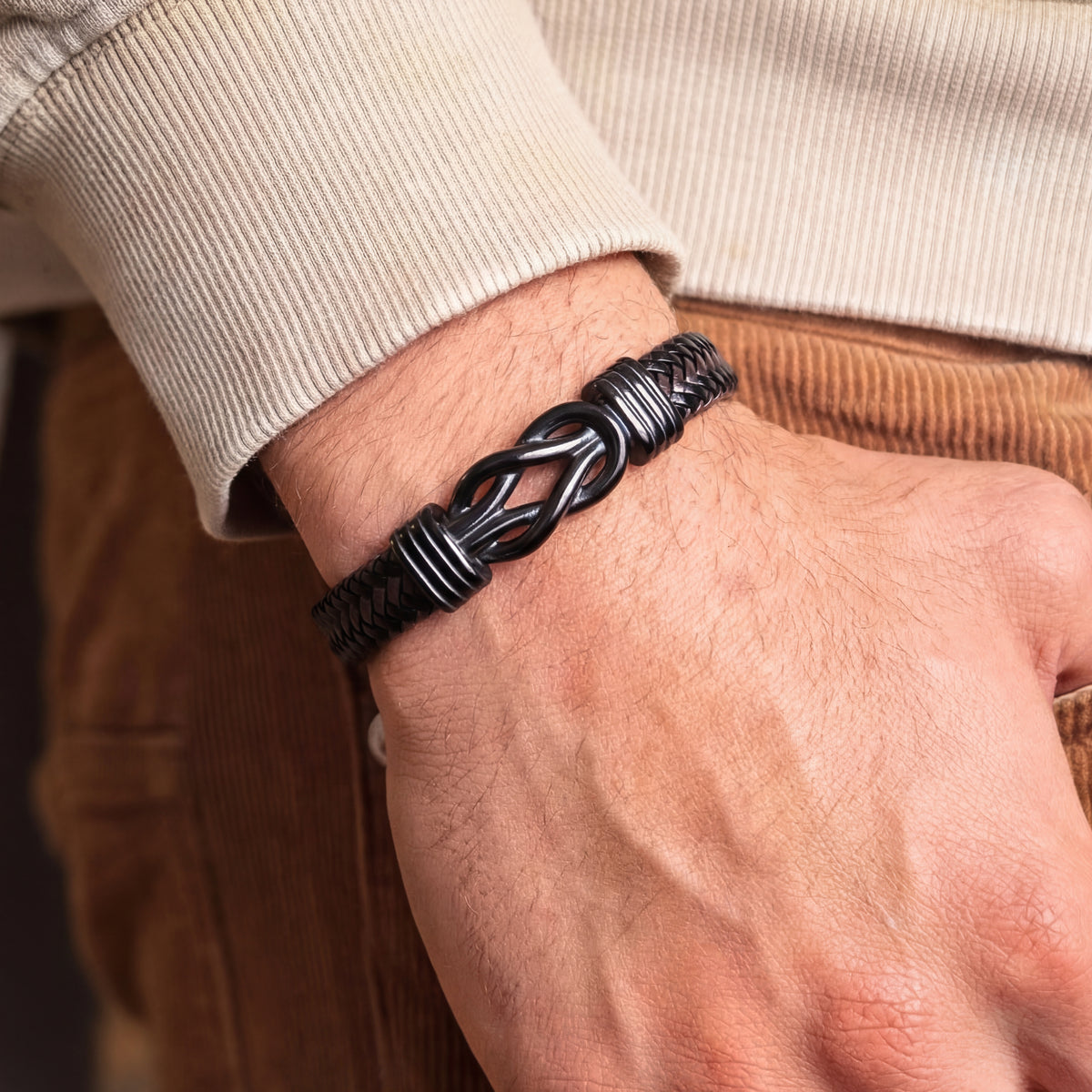 Aan mijn Opa - Zwart infinity armband - Ik hou van jou; voor altijd