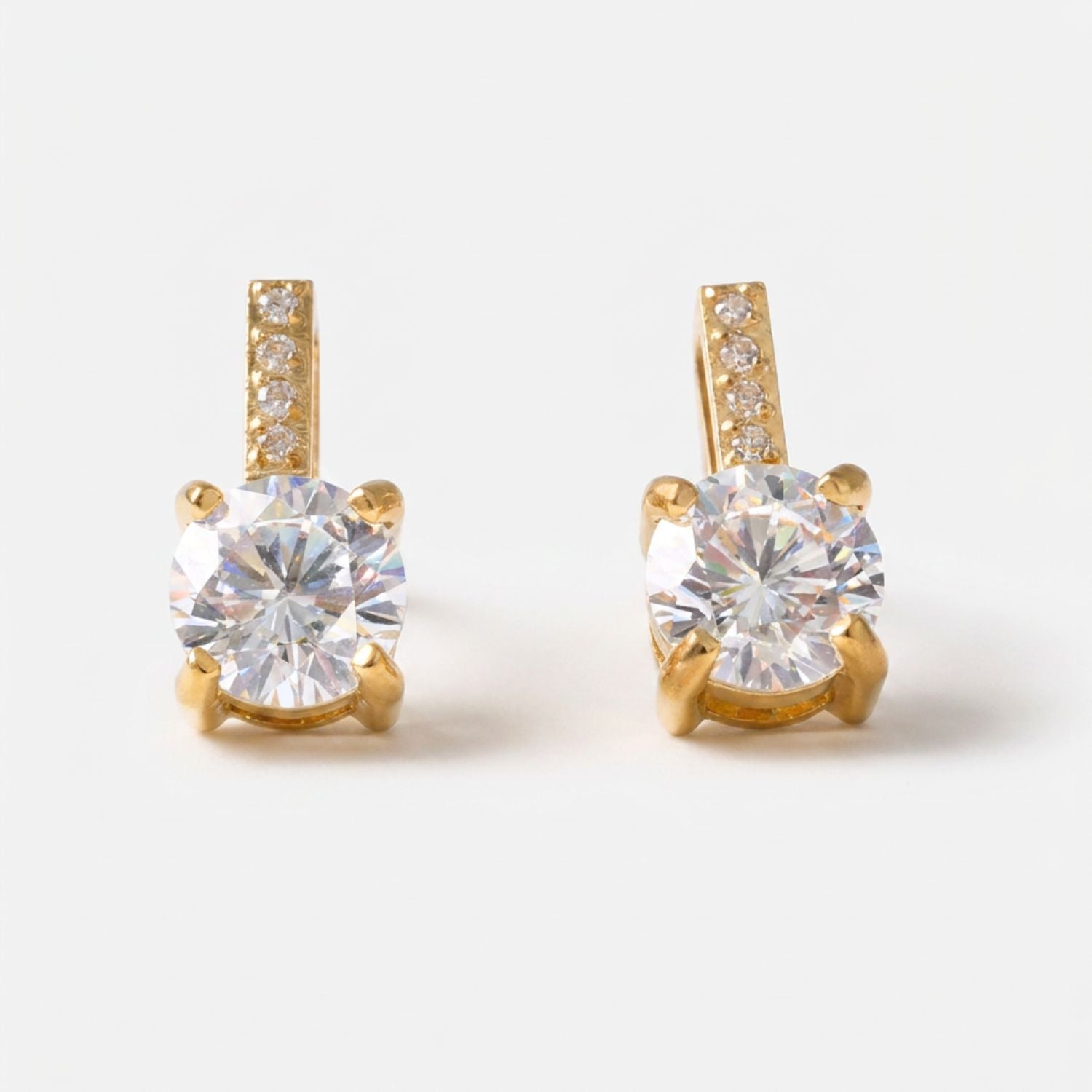 Elena solitaire creolen goud cubic zirconia elegant - Amelia Sieraden