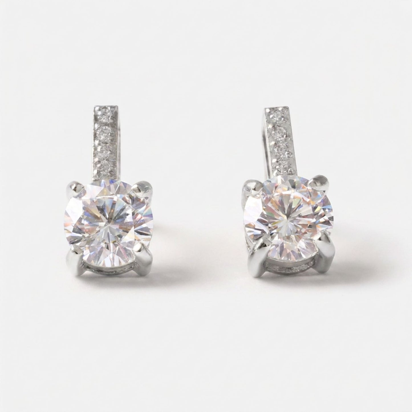 Elena solitaire creolen zilver cubic zirconia elegant - Amelia Sieraden