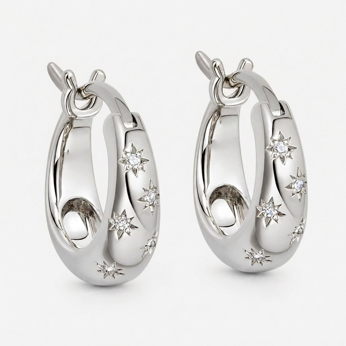 Nova creolen zilver sterren zirkonia dames - Amelia Sieraden
