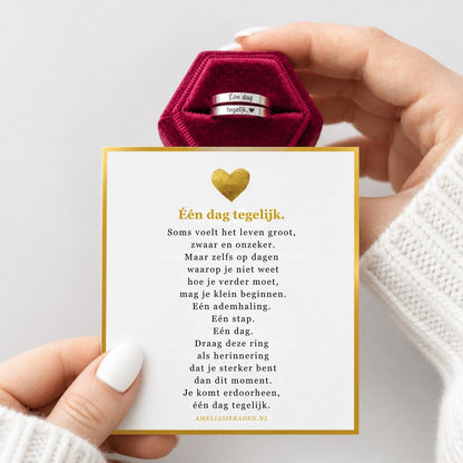 Één Dag Tegelijk Ring